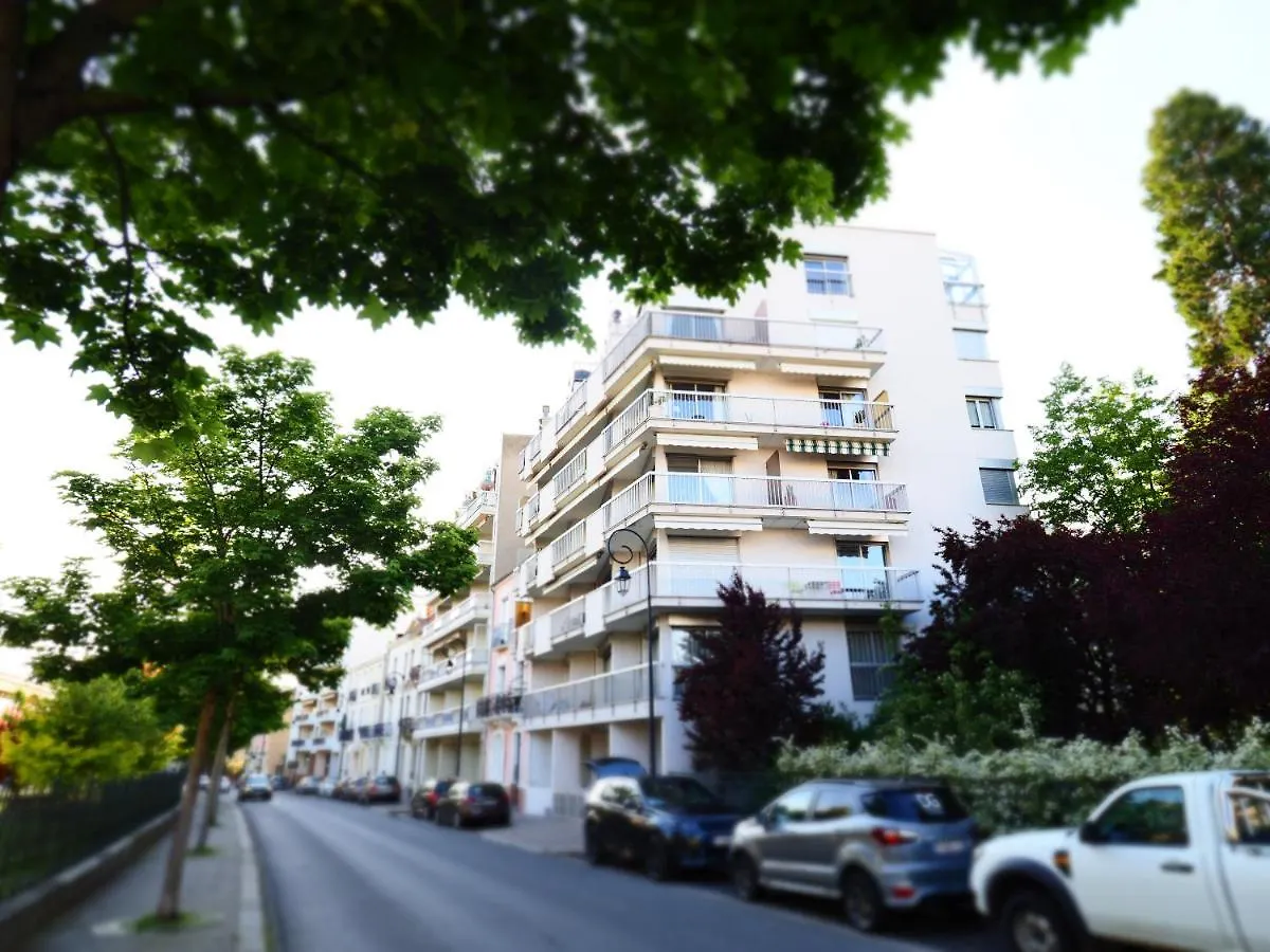 Apartment Rochambeau - Moderne - Face Aux Thermes - Parking - Vichy France